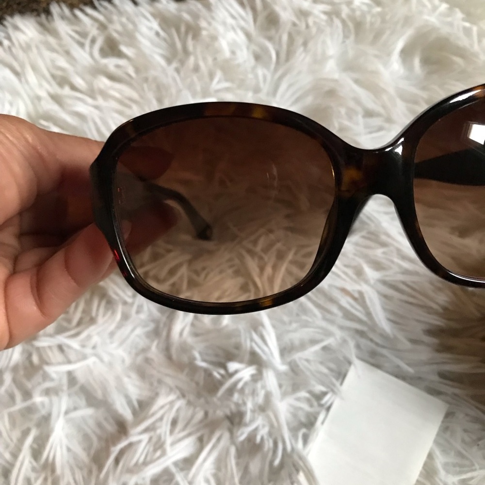 Coach sunglasses 🕶 - Picture 7 of 8